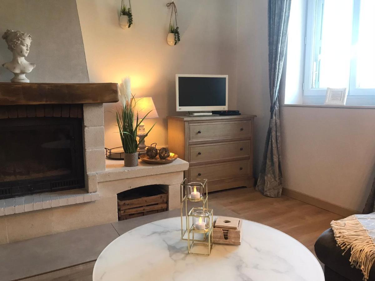 Bed and Breakfast Domaine Pont Juillet Fontaines  Екстер'єр фото